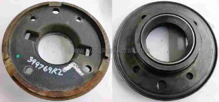 Case IH Internationa Differential Bearing Carrier, Left