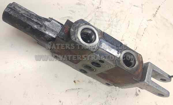 Case IH Internationa Auxiliary Valve Without Check Valve