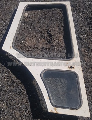 Case IH Internationa Door For White Deluxe Cab, RH